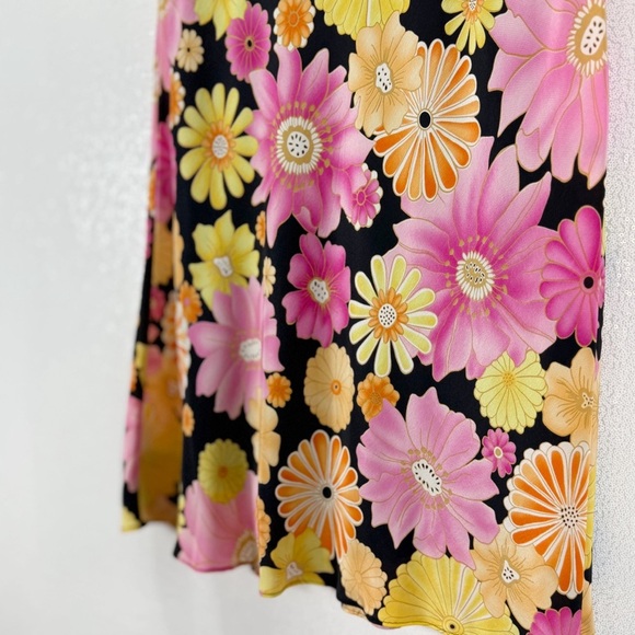S.L.B. Y2K Floral Women's Skirt - Black, Pink, Orange 100% silk Size Small - Picture 3 of 12